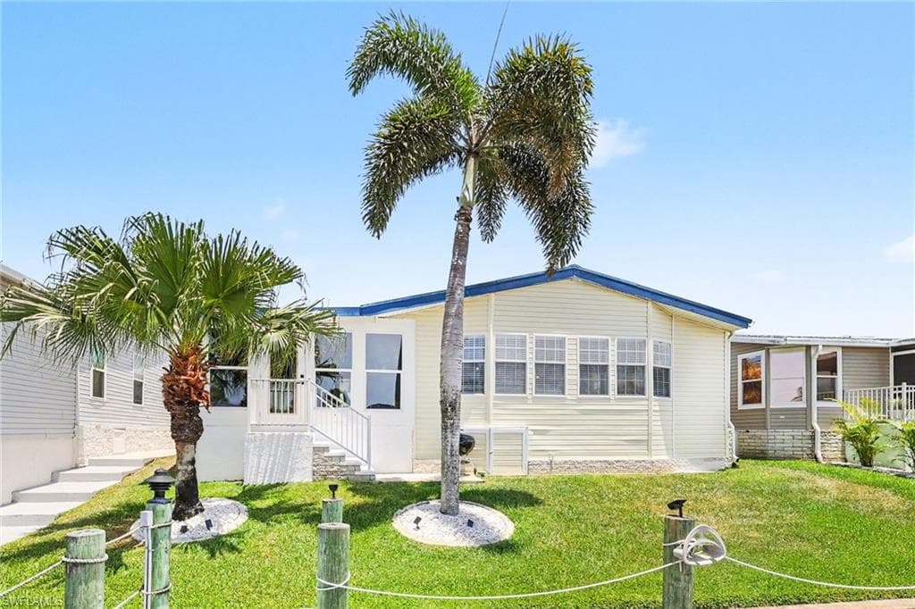 17550 Canal Cove CT FORT MYERS BEACH, FL 33931