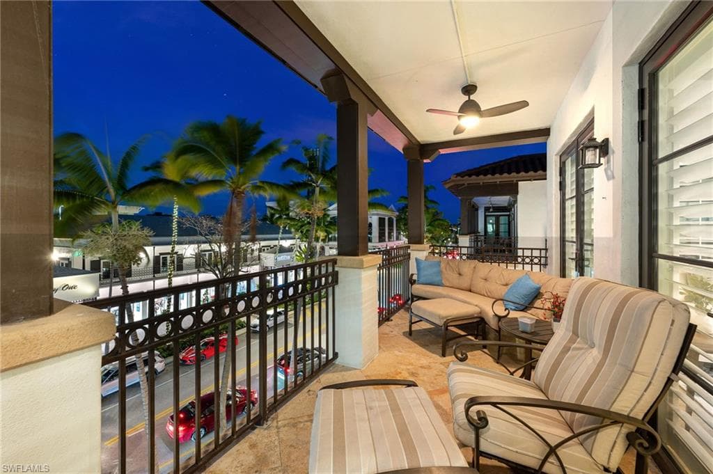 780 5th AVE S 302 NAPLES, FL 34102