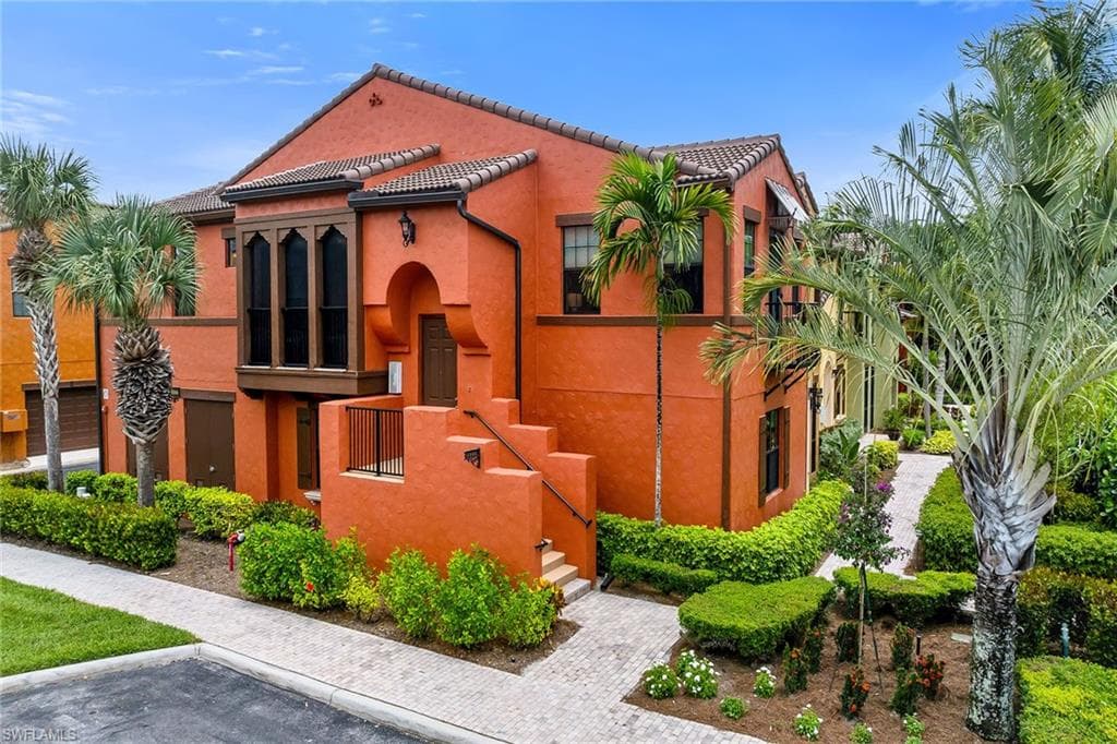9066 Albion LN N 5101 NAPLES, FL 34113