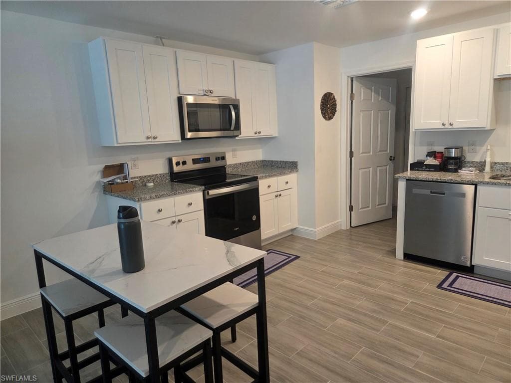 2156 Edison AVE FORT MYERS, FL 33901