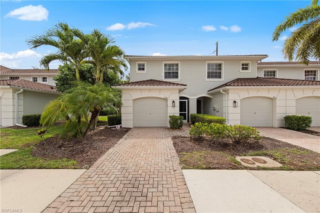 8587 Athena CT LEHIGH ACRES, FL 33971
