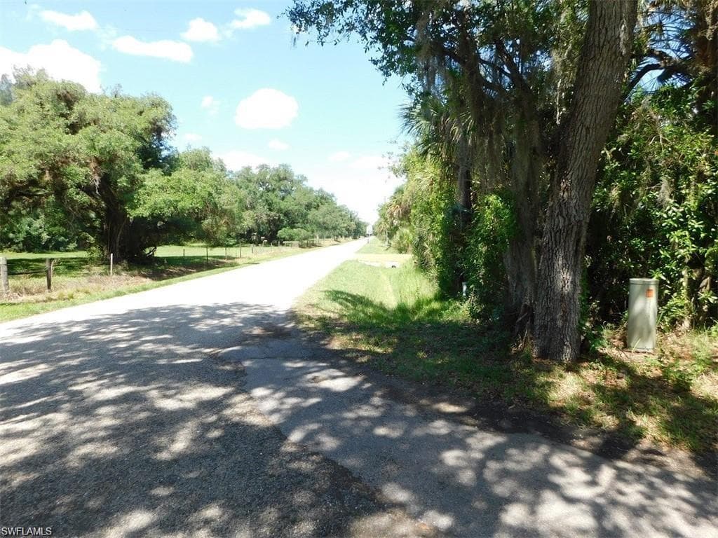 14971 Duke HWY ALVA, FL 33920