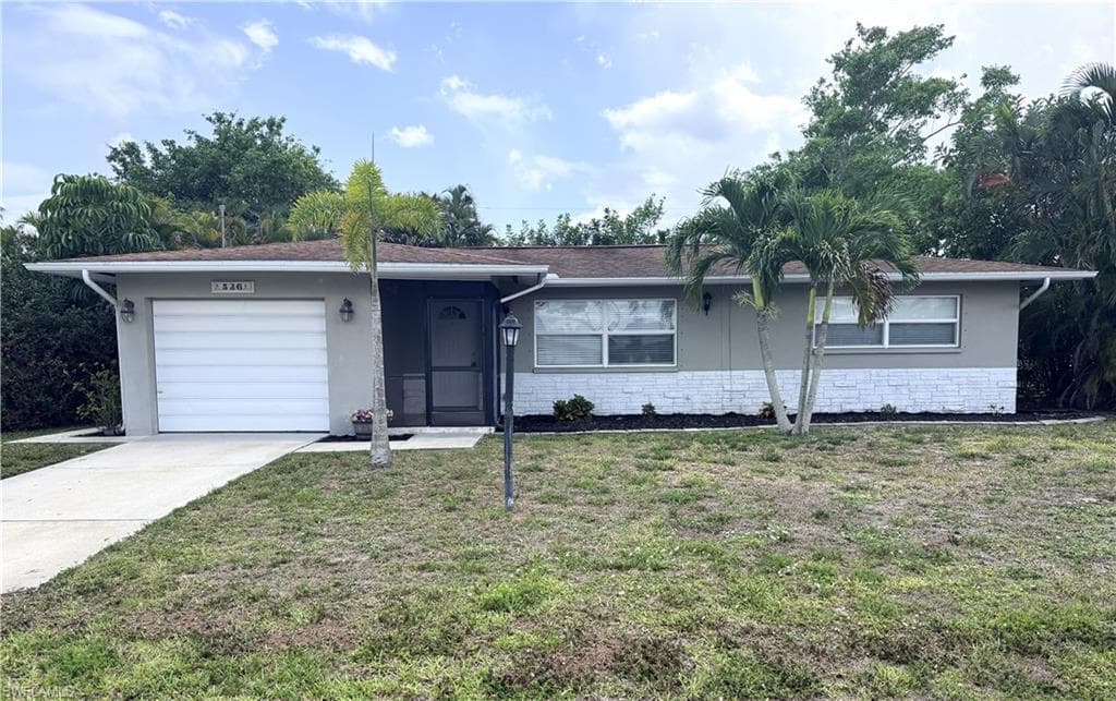 536 SE 26th TER CAPE CORAL, FL 33904