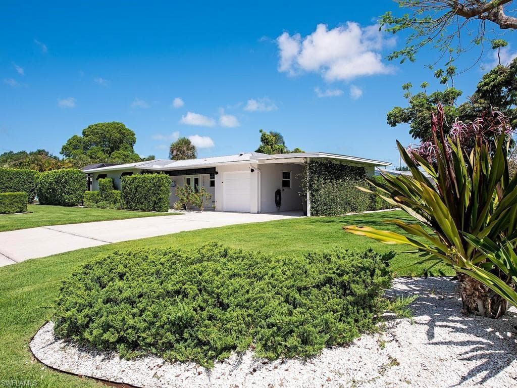 1195 14th AVE N NAPLES, FL 34102