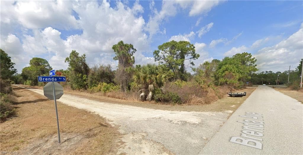 921 Abbey ST E LEHIGH ACRES, FL 33974