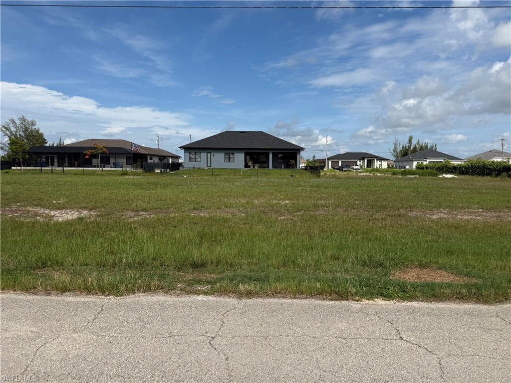 2023 NW 41st PL CAPE CORAL, FL 33993