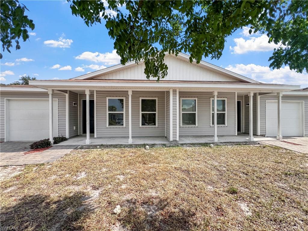 18321 Gibraltar LN LEHIGH ACRES, FL 33936