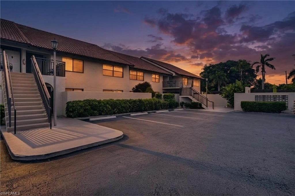 4092 Belair LN 1 NAPLES, FL 34103