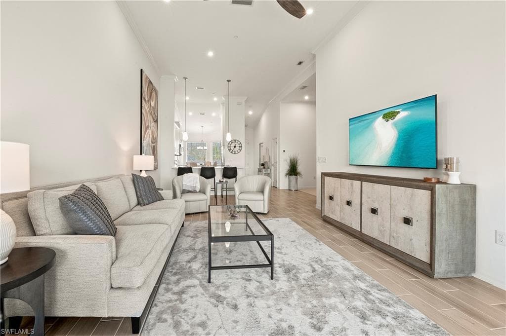 11801 Venetian Lagoon DR 203 FORT MYERS, FL 33913