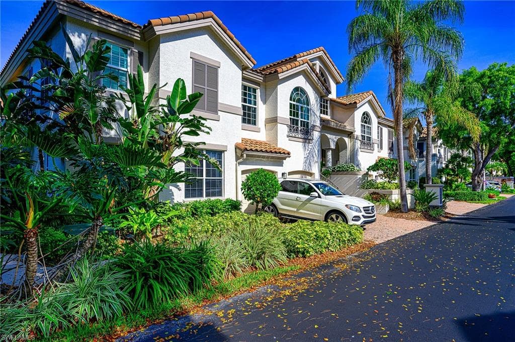 133 Colonade CIR NAPLES, FL 34103