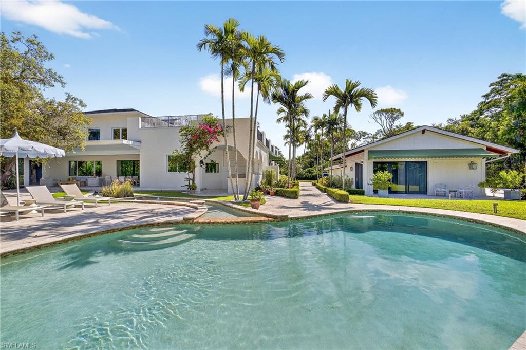 111 Caribbean RD NAPLES, FL 34108