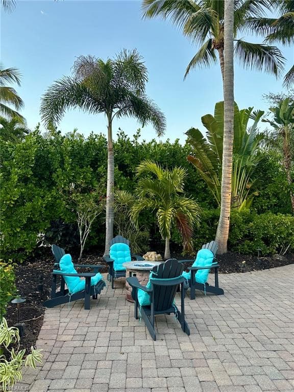 4914 Coach LN NAPLES, FL 34114
