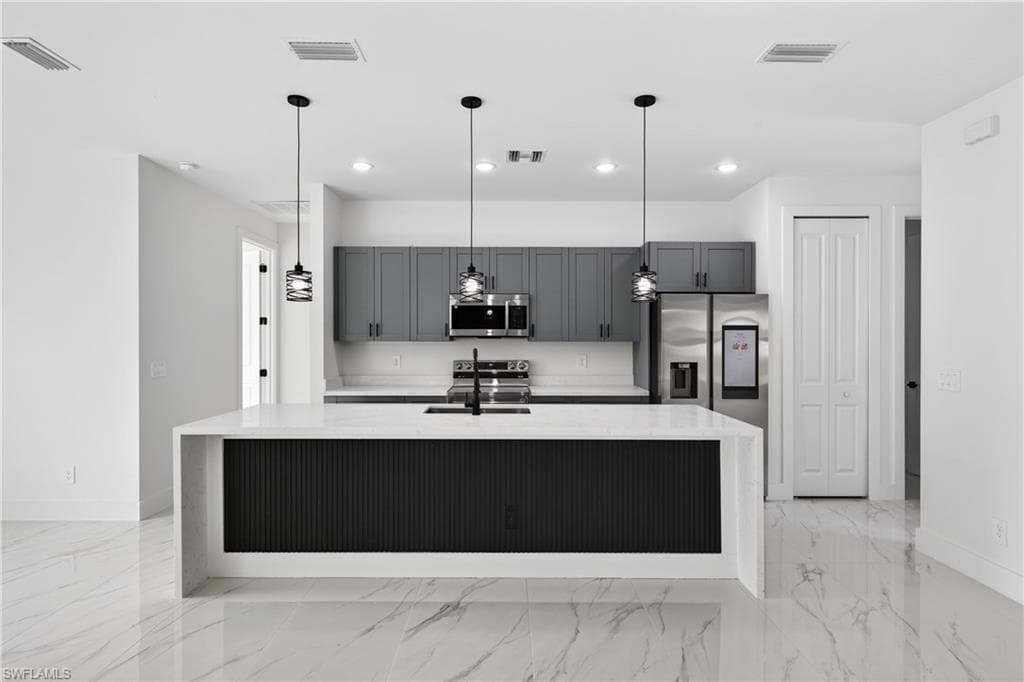 370 Butler AVE S LEHIGH ACRES, FL 33974