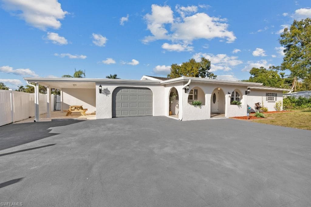 4530 Underwood DR FORT MYERS, FL 33905