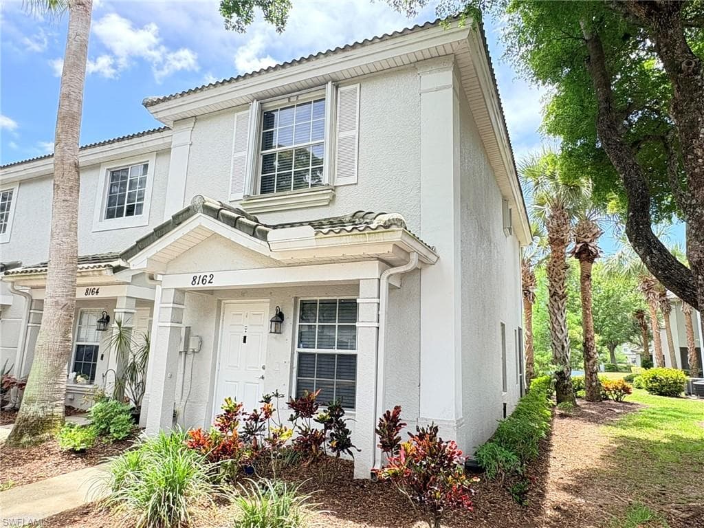8162 Pacific Beach DR FORT MYERS, FL 33966