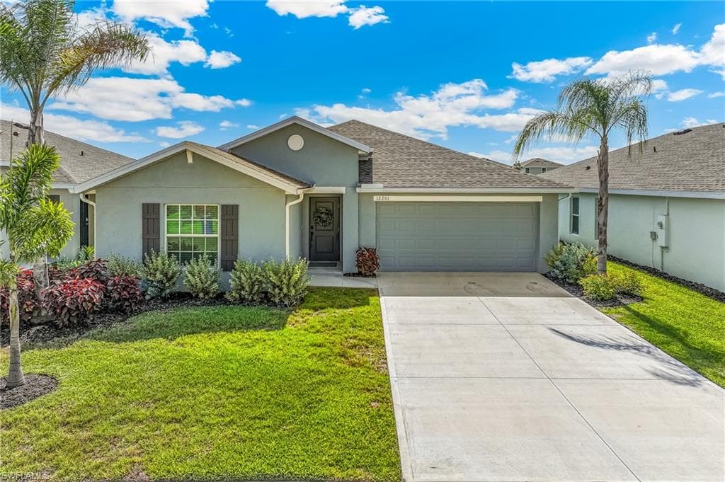 12201 Amber Waves RD LEHIGH ACRES, FL 33974