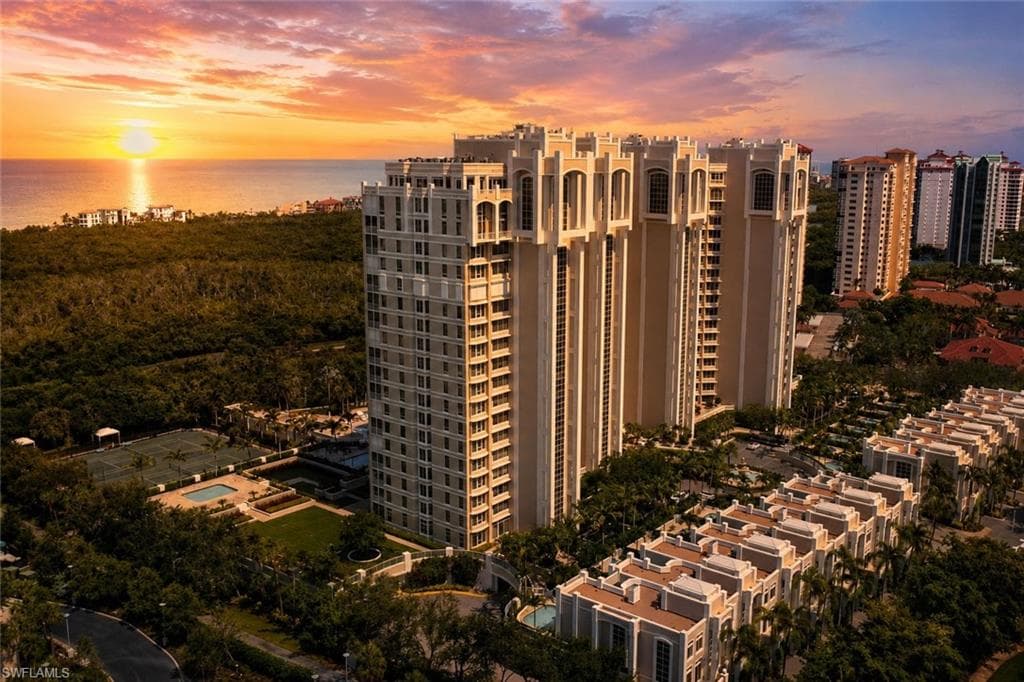 7117 Pelican Bay BLVD 16 NAPLES, FL 34108