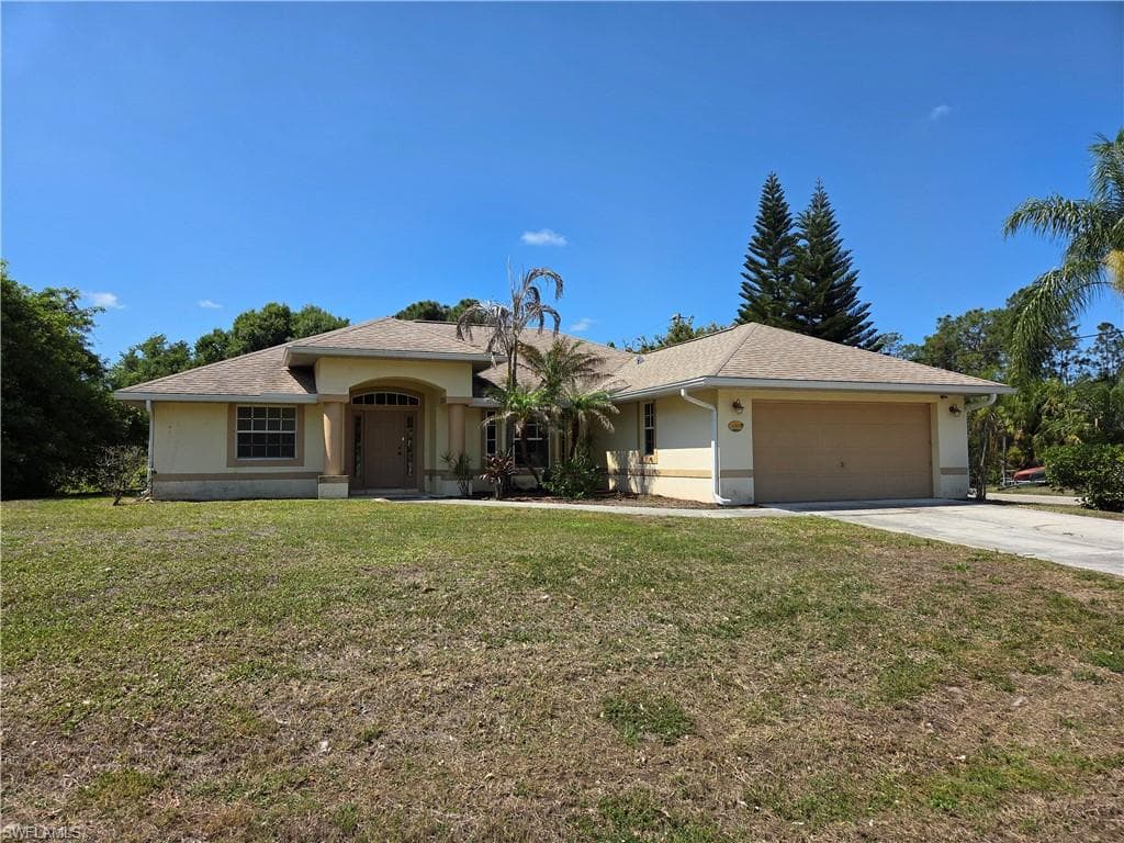 3200 E 6th ST LEHIGH ACRES, FL 33972