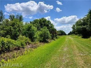 19787 270 NW OKEECHOBEE, FL 34972