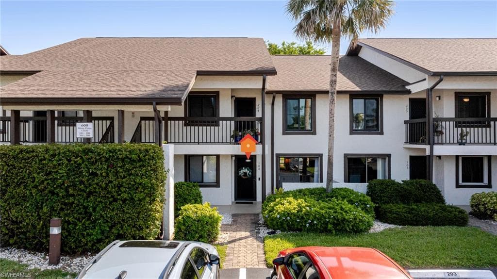 600 Misty Pines CIR 104 NAPLES, FL 34105