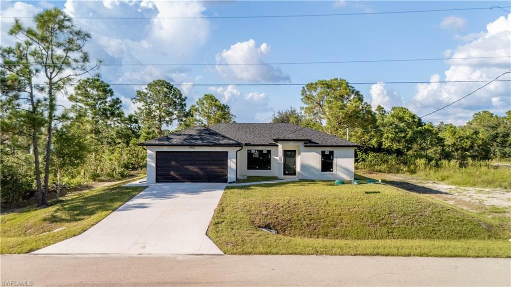 2710 42nd ST W LEHIGH ACRES, FL 33971