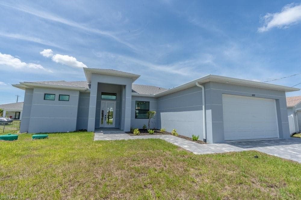 4203 11th ST W LEHIGH ACRES, FL 33971