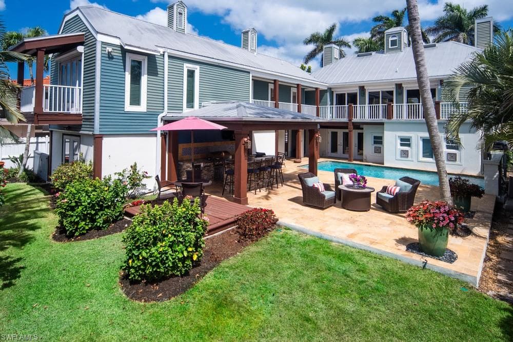 374 14th AVE S NAPLES, FL 34102
