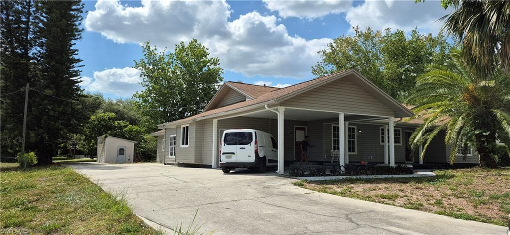 315 Cleveland AVE LEHIGH ACRES, FL 33936
