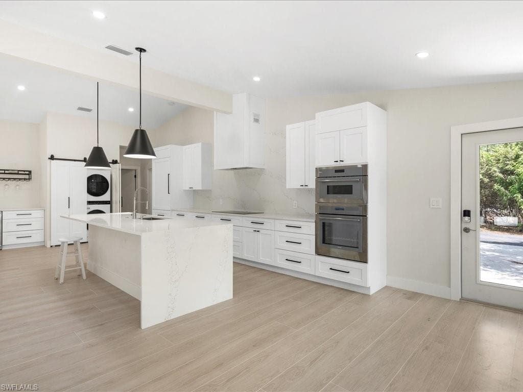 6800 Bottlebrush LN NAPLES, FL 34109