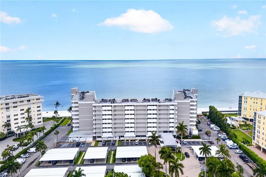 3443 Gulf Shore BLVD N 607 NAPLES, FL 34103