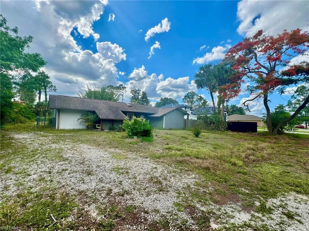 213 Lincoln AVE LEHIGH ACRES, FL 33936