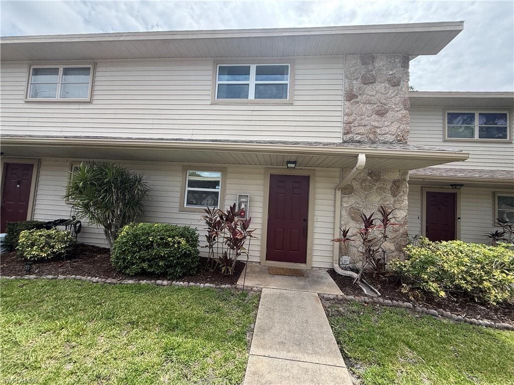 5917 Littlestone CT 103 NORTH FORT MYERS, FL 33903