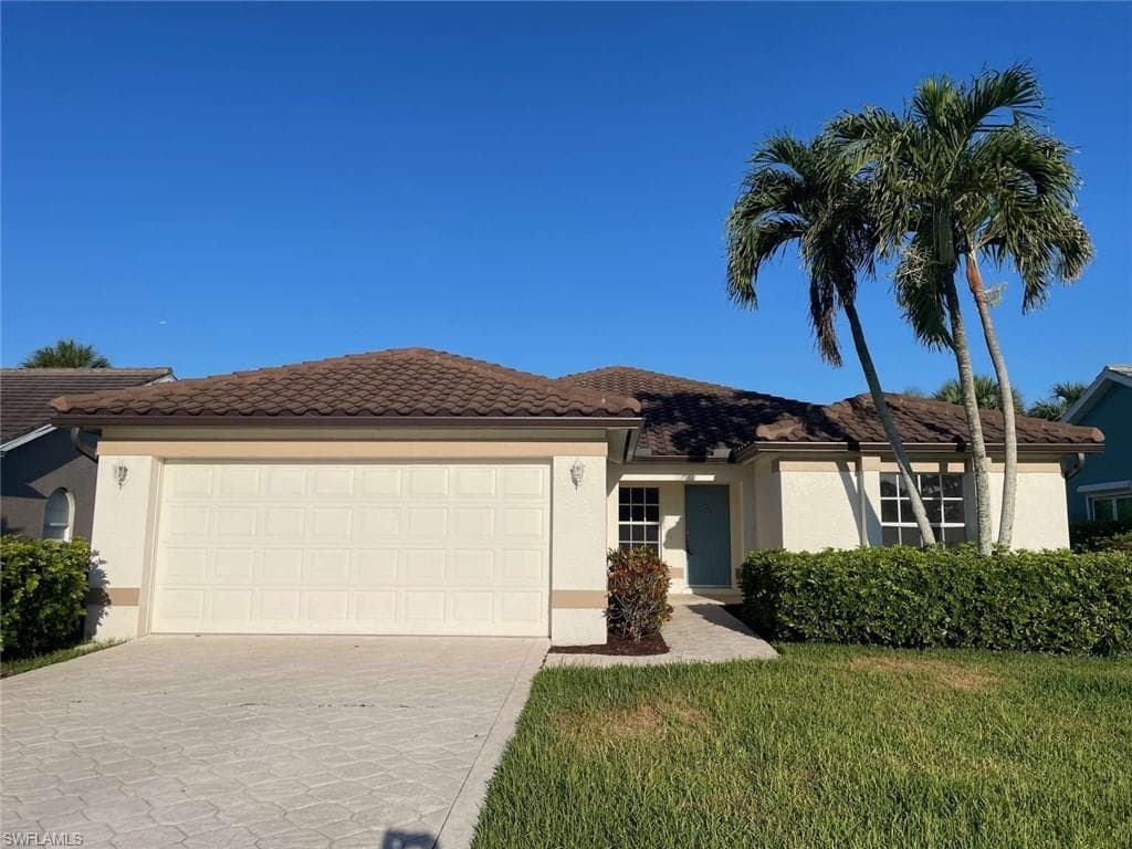 7588 Cameron CIR FORT MYERS, FL 33912