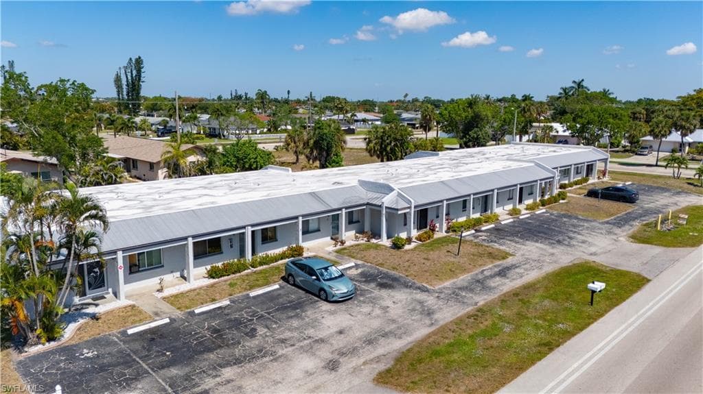 4608 SE 4th PL 6 CAPE CORAL, FL 33904