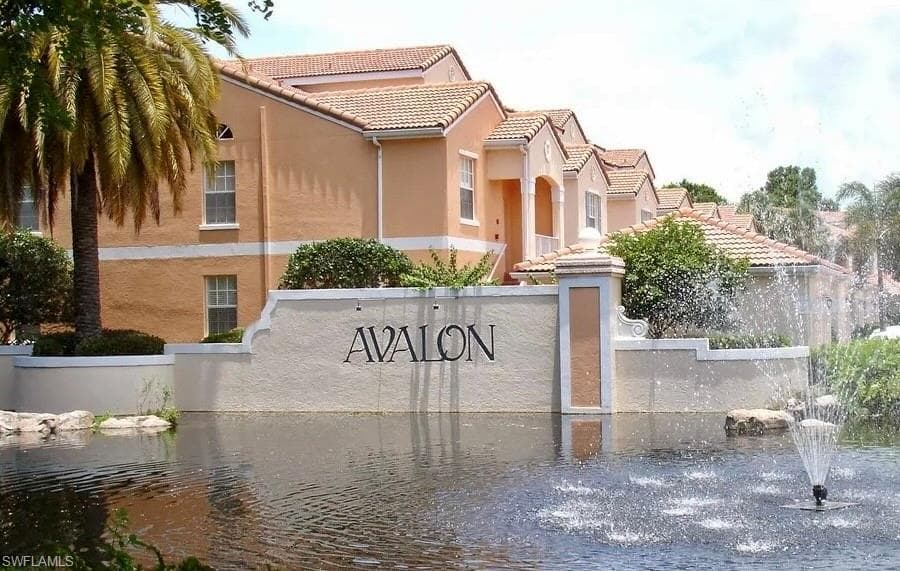 8415 Excalibur CIR B5 NAPLES, FL 34108