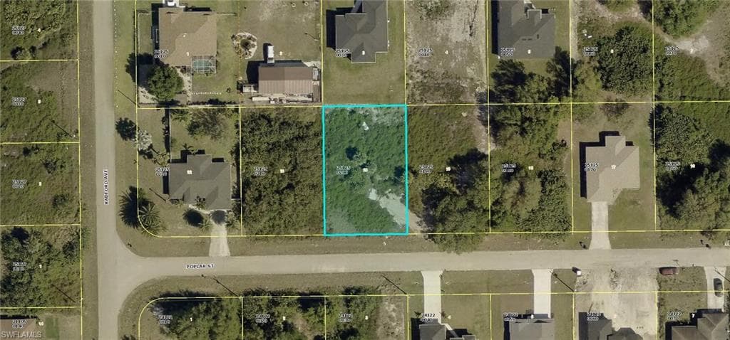 437 Poplar ST LEHIGH ACRES, FL 33974