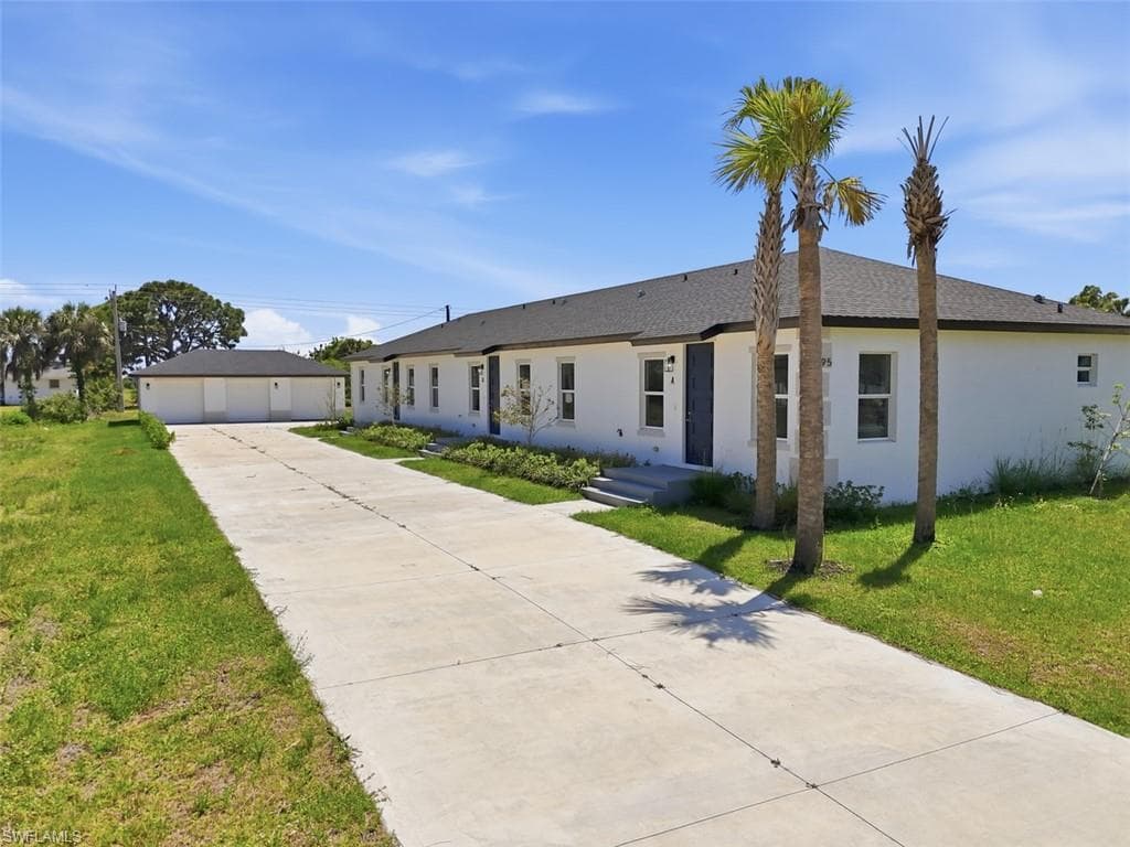 195 Rotonda BLVD W B ROTONDA WEST, FL 33947