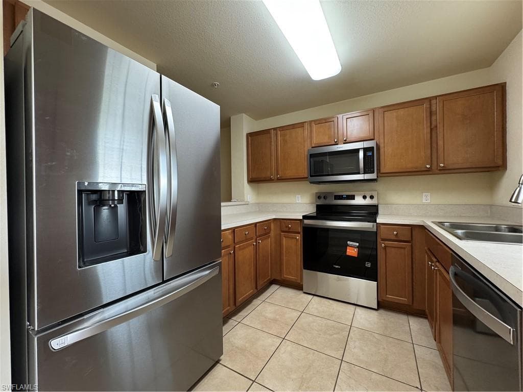 9093 Gervais CIR 1906 NAPLES, FL 34120