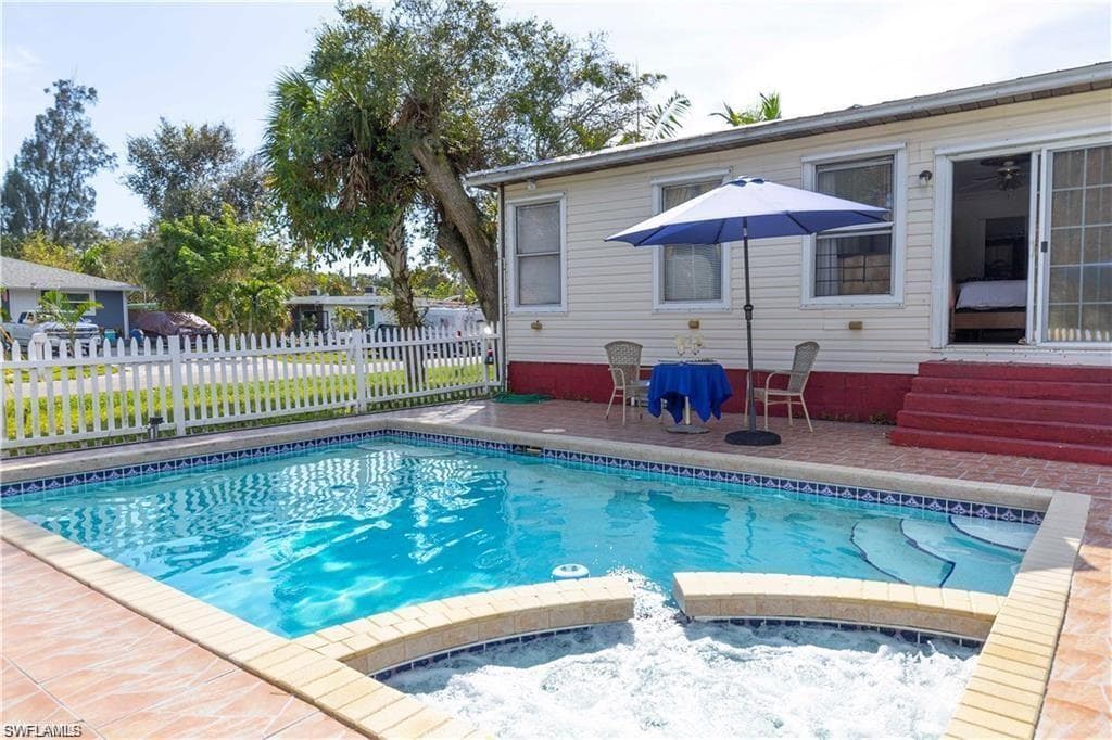3117 Areca AVE NAPLES, FL 34112