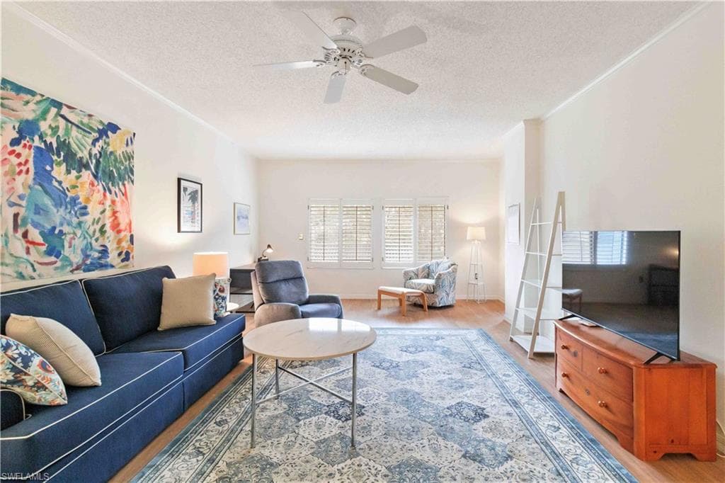 201 Arbor Lake DR 205 NAPLES, FL 34110