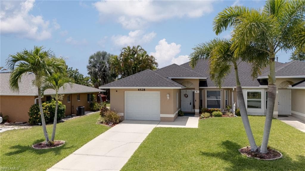 4528 SW 7th PL CAPE CORAL, FL 33914