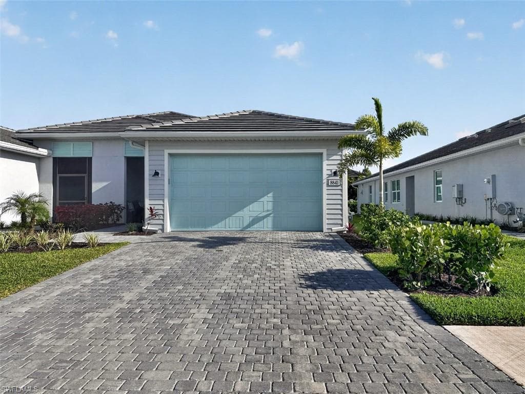 8841 Oceana WAY NAPLES, FL 34114