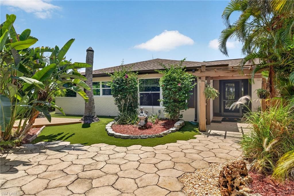 4419 N Pacific CIR NORTH FORT MYERS, FL 33903