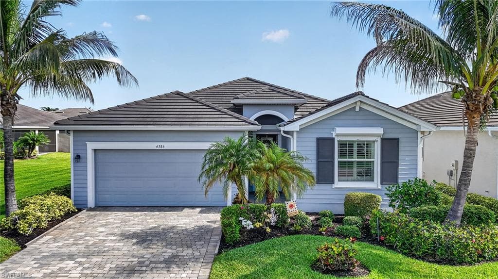 4386 Bluegrass DR FORT MYERS, FL 33916
