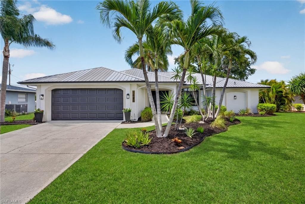 1403 Shelby PKWY CAPE CORAL, FL 33904