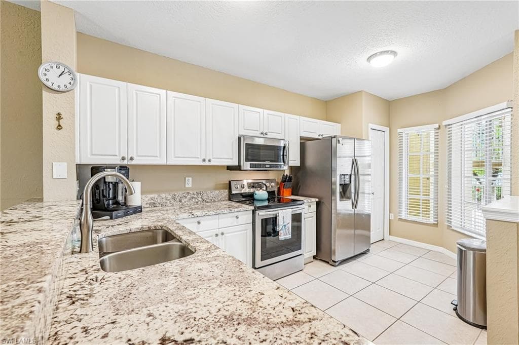 9185 Celeste DR 1-103 NAPLES, FL 34113