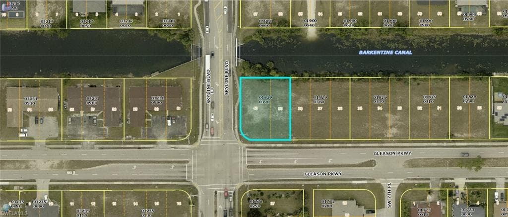 727 Gleason PKWY CAPE CORAL, FL 33914