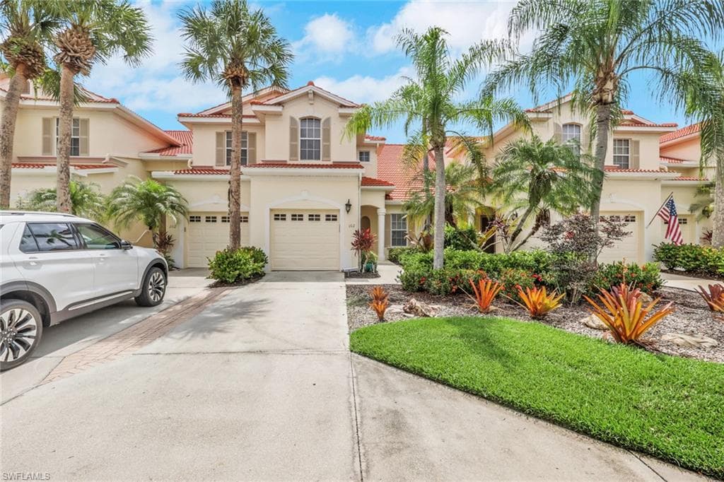 4660 WINGED FOOT CT 102 NAPLES, FL 34112