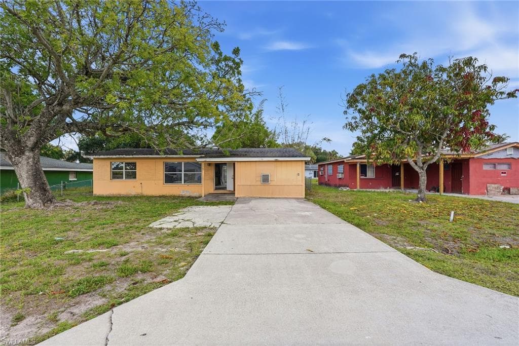 1507 Bert DR FORT MYERS, FL 33916