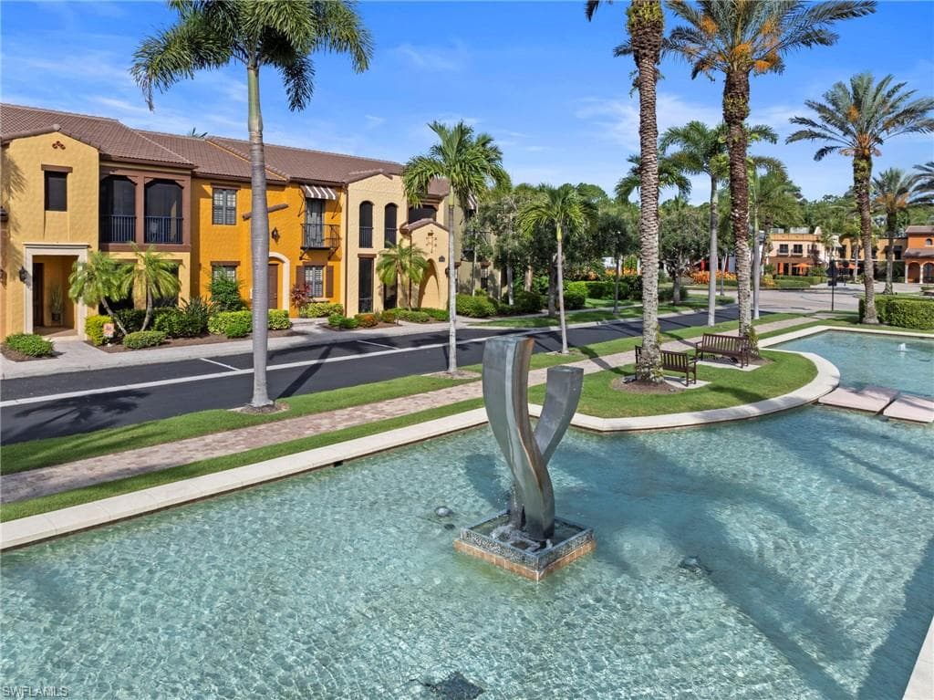 9076 Rialto ST 6204 NAPLES, FL 34113